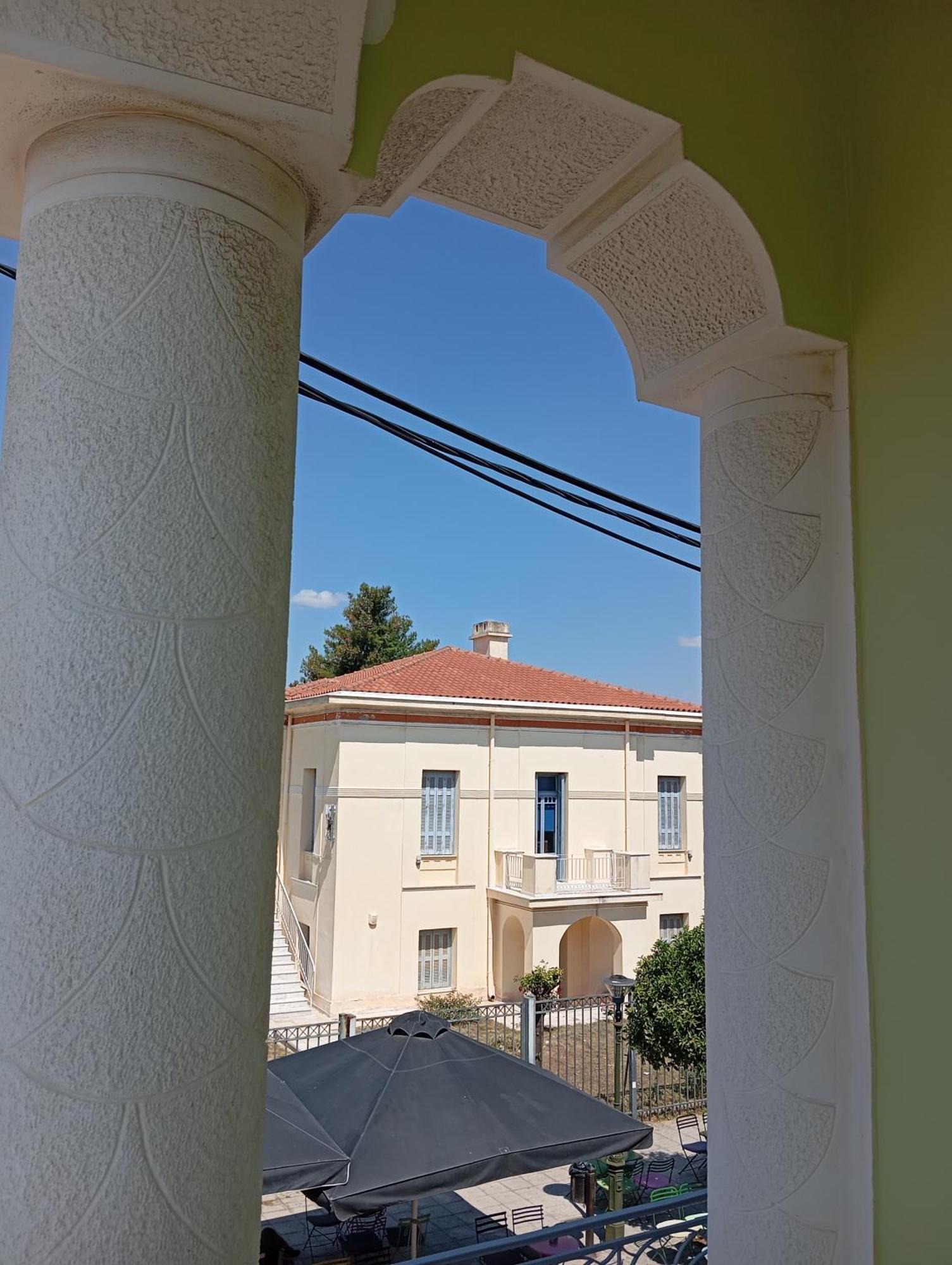 Iris Baroque Apartment Elefsina Exterior photo